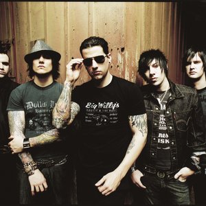 'Avenged Sevenfold' için resim