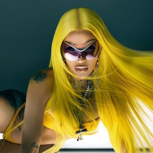 'Cardi B'の画像