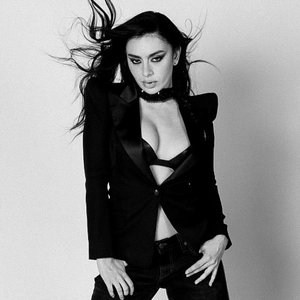 Immagine per 'Charli xcx'