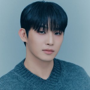 “Lim Hyunsik”的封面