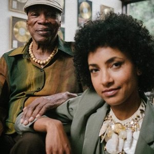 Image for 'Milton Nascimento e Esperanza Spalding'