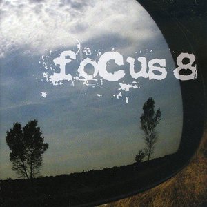 “Focus 8”的封面