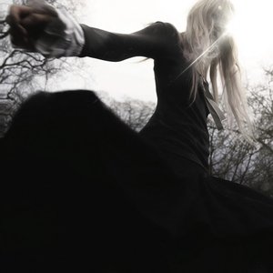 Imagen de 'Breathe onto me'