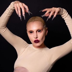 “Tamta”的封面