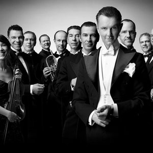 'Palast Orchester mit Max Raabe' için resim