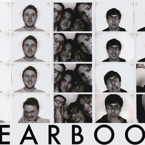 “Yearbook”的封面