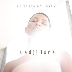 “Um Corpo no Mundo”的封面