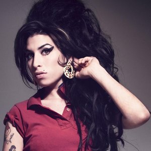 “Amy Winehouse”的封面