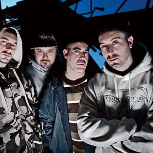 “Falsalarma”的封面