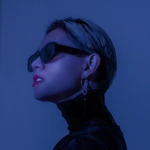 “Shae”的封面