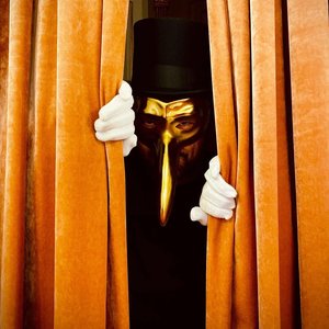 'Claptone' için resim