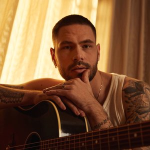 “Chris Holsten”的封面