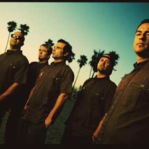 “Strung Out”的封面