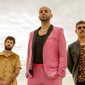 “Catalina Grande Piñón Pequeño”的封面