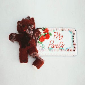 Imagem de 'Pity Party'