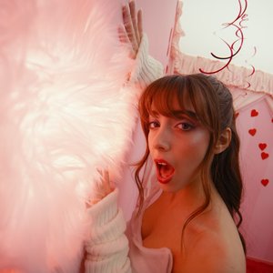 'LOVELI LORI'の画像
