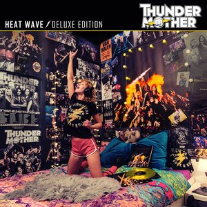 “Heat Wave (Deluxe Edition)”的封面