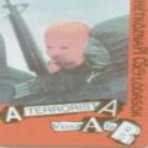 'A terrorista visszatér'の画像