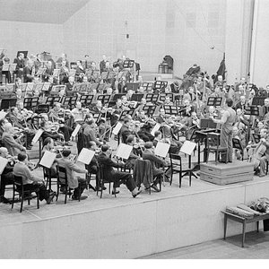 Image for 'Münchner Philharmoniker, Sergiu Celibidache'