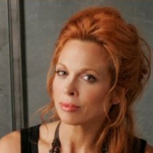 “Carolee Carmello”的封面