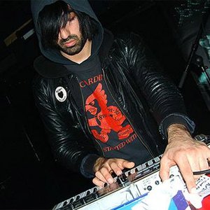 Imagem de 'Ethan Kath'