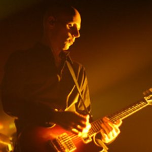 'Billy Howerdel'の画像