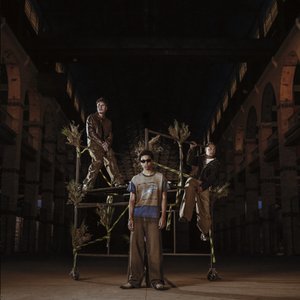 Изображение для 'MOMENTUM'