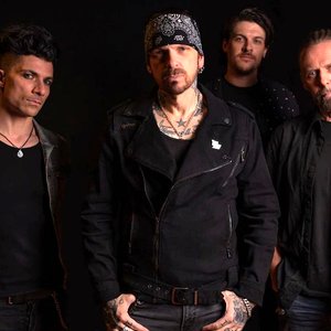 “Ricky Warwick & The Fighting Hearts”的封面