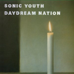“Daydream Nation (2012 Remastered Version)”的封面
