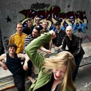 Bild für 'Beat 'n Blow'