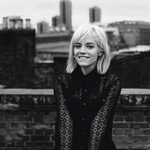 'Lily Allen' için resim