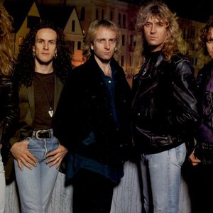 'Def Leppard' için resim