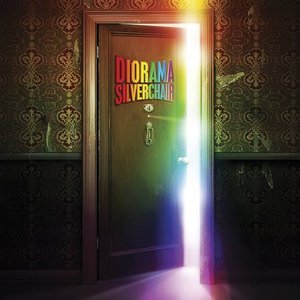 “Diorama (U.S. Version)”的封面