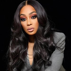 “Monica”的封面