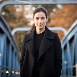 “Alexandra Harwood”的封面