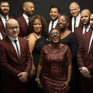 “Sharon Jones and the Dap-Kings”的封面