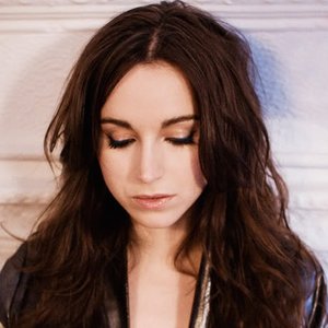 Imagem de 'Holly Miranda'