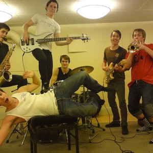 Bild för 'Skaverage People'