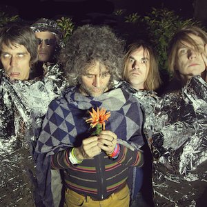 “The Flaming Lips”的封面