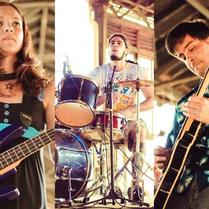 “Footstep Surf Music Band”的封面