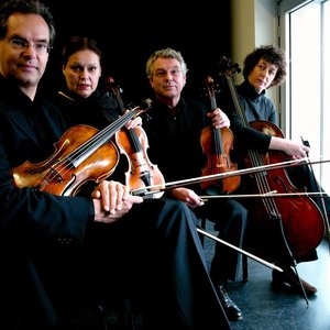 Изображение для 'Schoenberg Quartet'