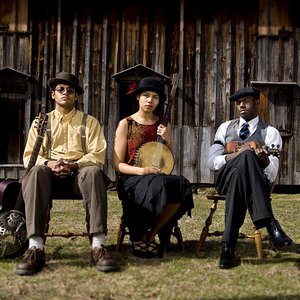 'Carolina Chocolate Drops' için resim