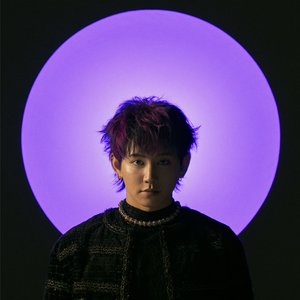 “Ultra Violet”的封面