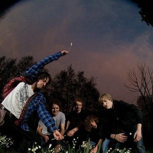 “Dinosaurs Are Death”的封面