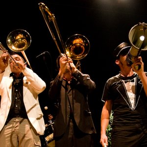 Image pour 'WOMBOLOMBAKEHE ORCHESTRA'