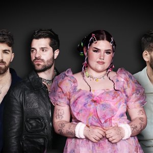 Zdjęcia dla 'Alok, The Chainsmokers & Mae Stephens'