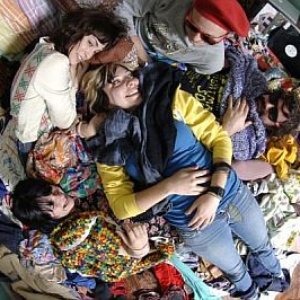 “Cowabunga Babes”的封面