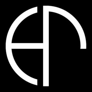 “HŮMΔN ŦRΔFFiC”的封面