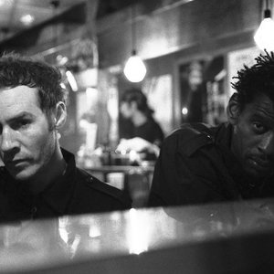 'Massive Attack' için resim