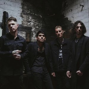 Bild för 'Crown the Empire'